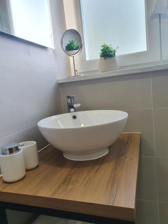 Apartman Leona 4*, Kantrida Rijeka Exterior photo